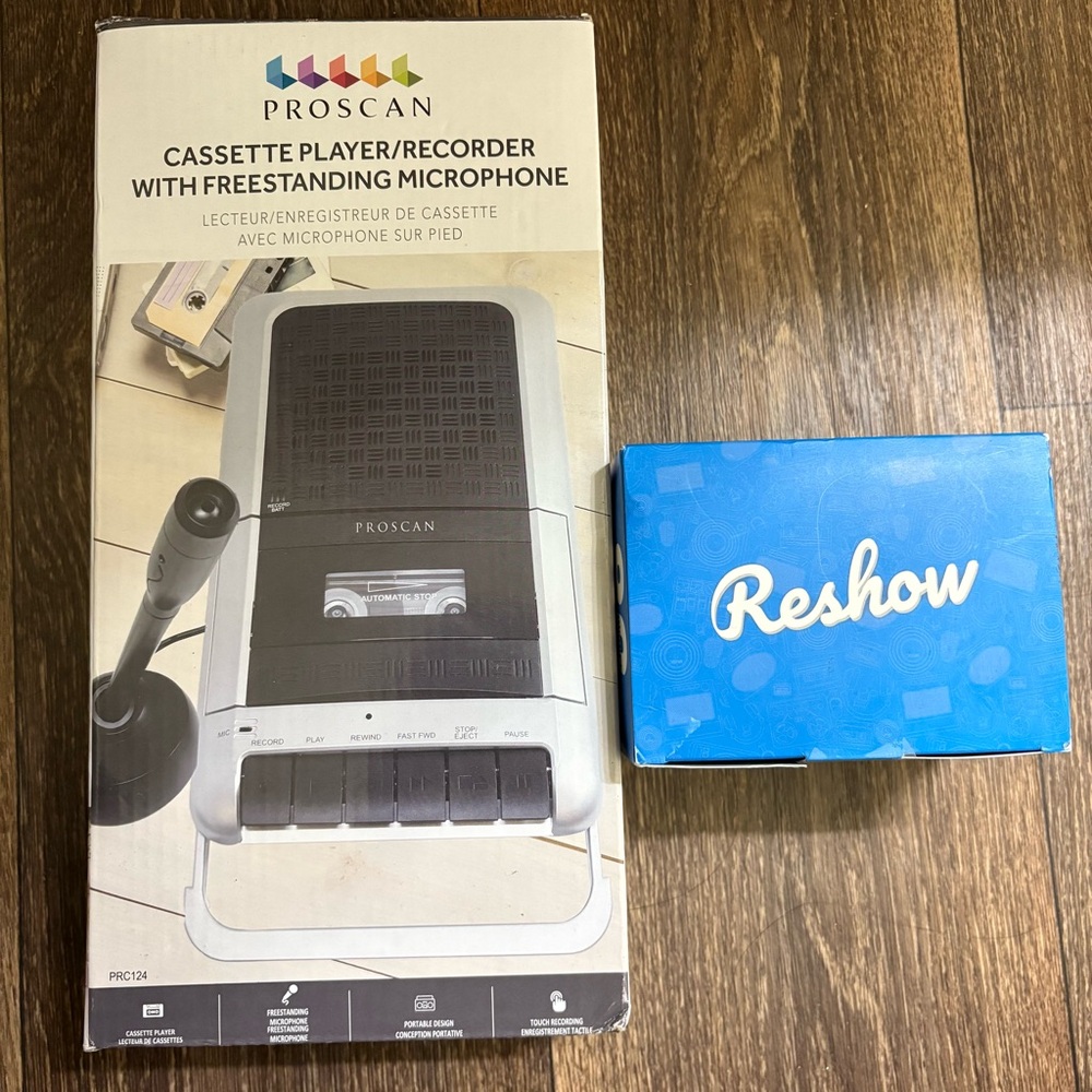 Proscan Cassette Player/Recorder with Microphone